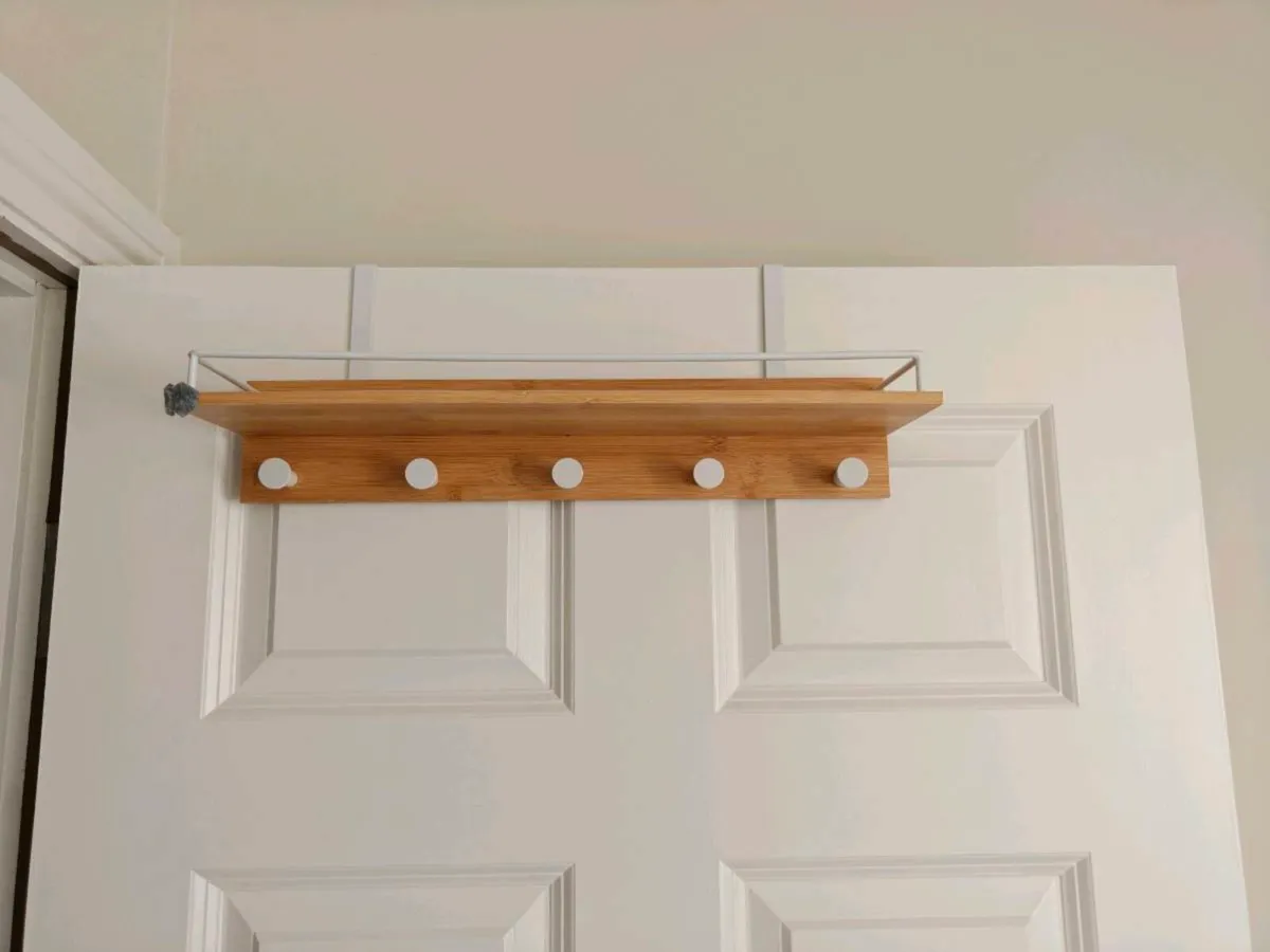 Door coat hanger