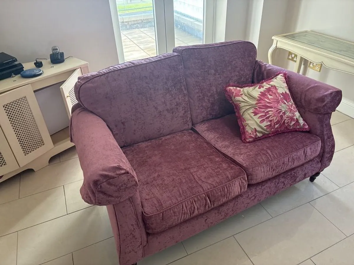 Couches free to take away - must be today - Image 3