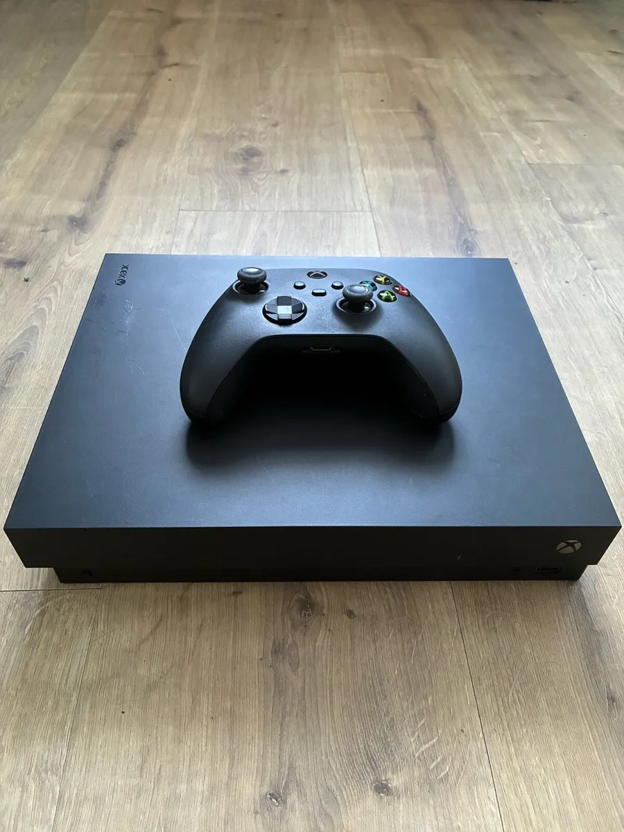 Xbox One X 1TB – Excellent Condition | Controller