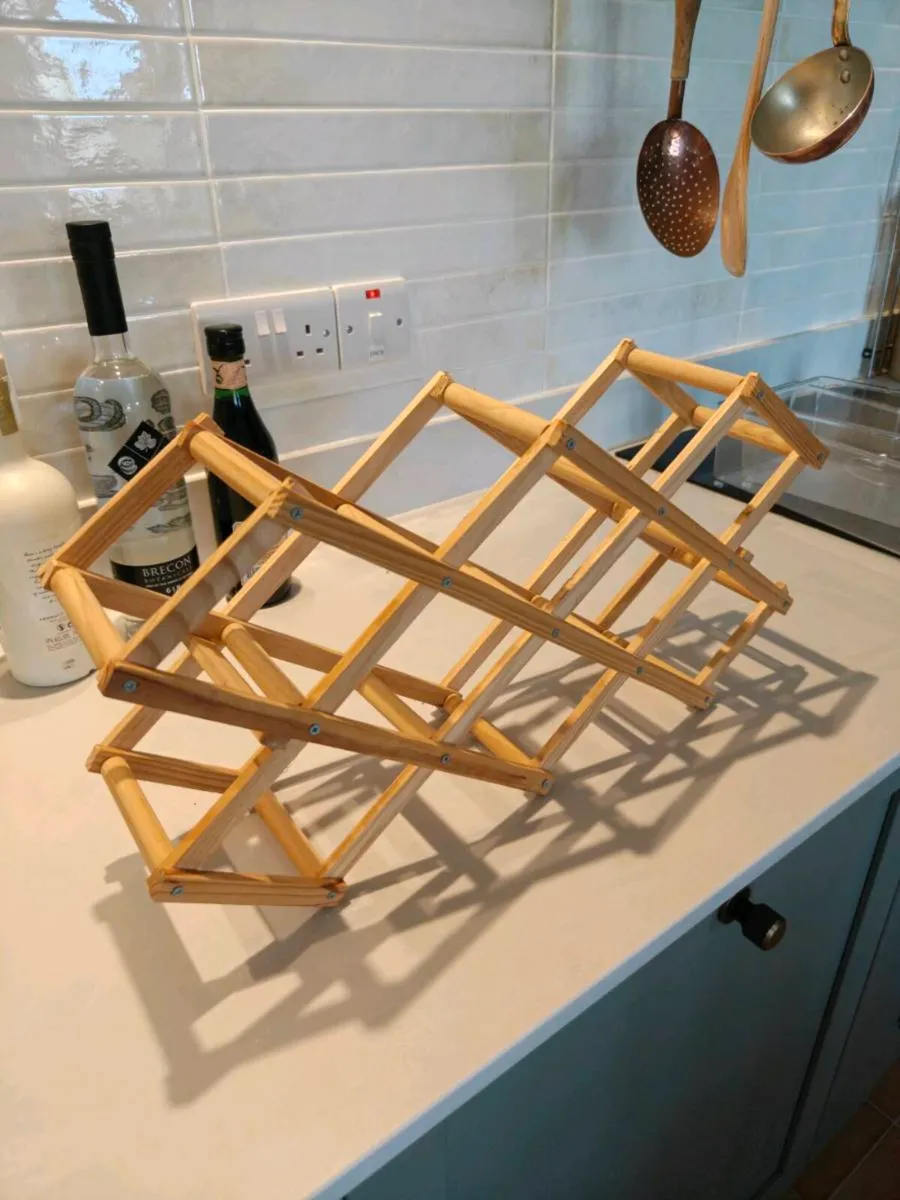 Portable wine rack - Image 1