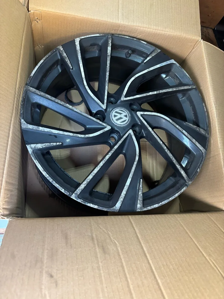 Alloy wheels