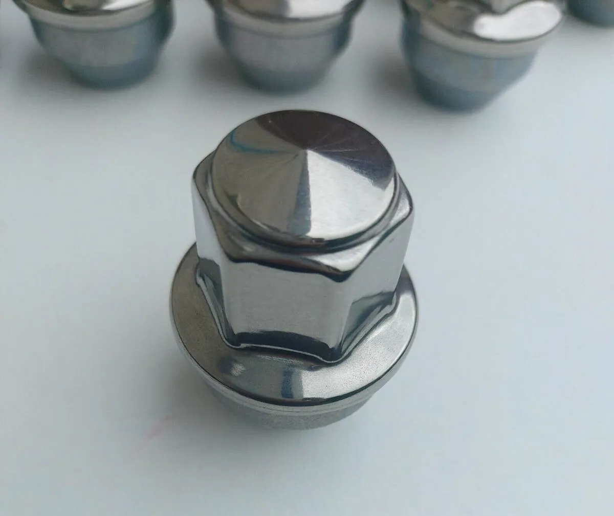 5 x NEW Ford Transit Custom Wheel Nuts - Delivery - Image 3