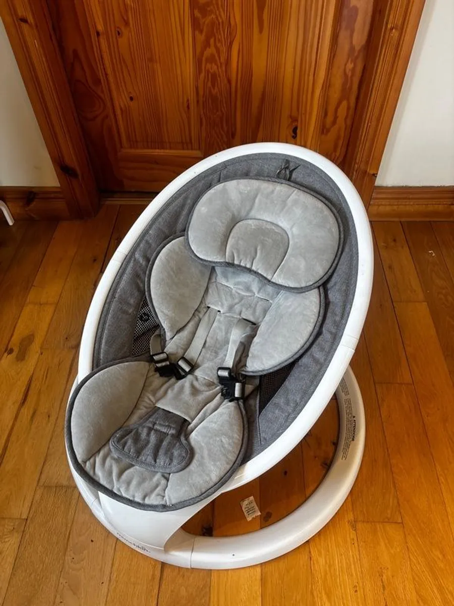 munchkin baby swing - Image 1