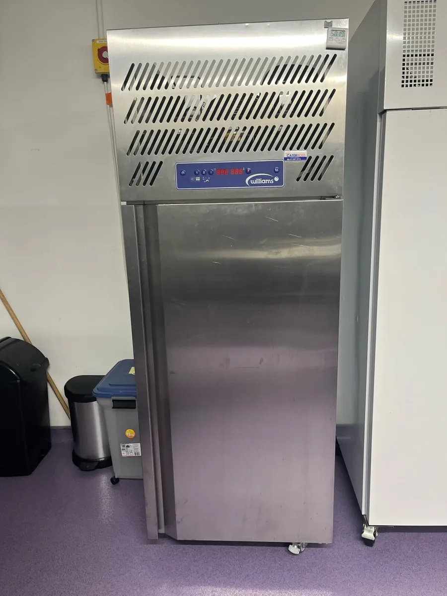 CATERING EQUIPMENT - Image 1