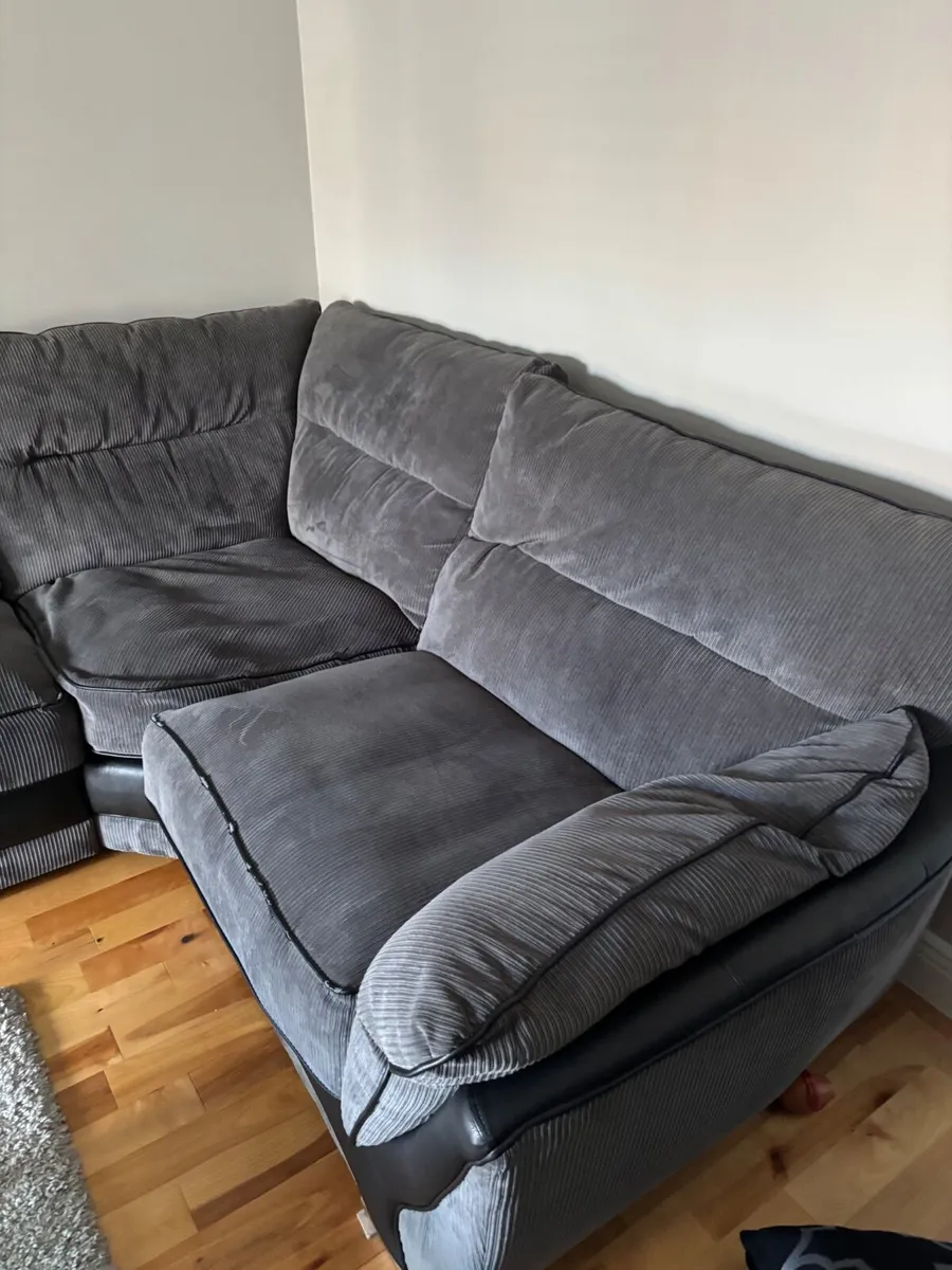 Free sofa - Image 3