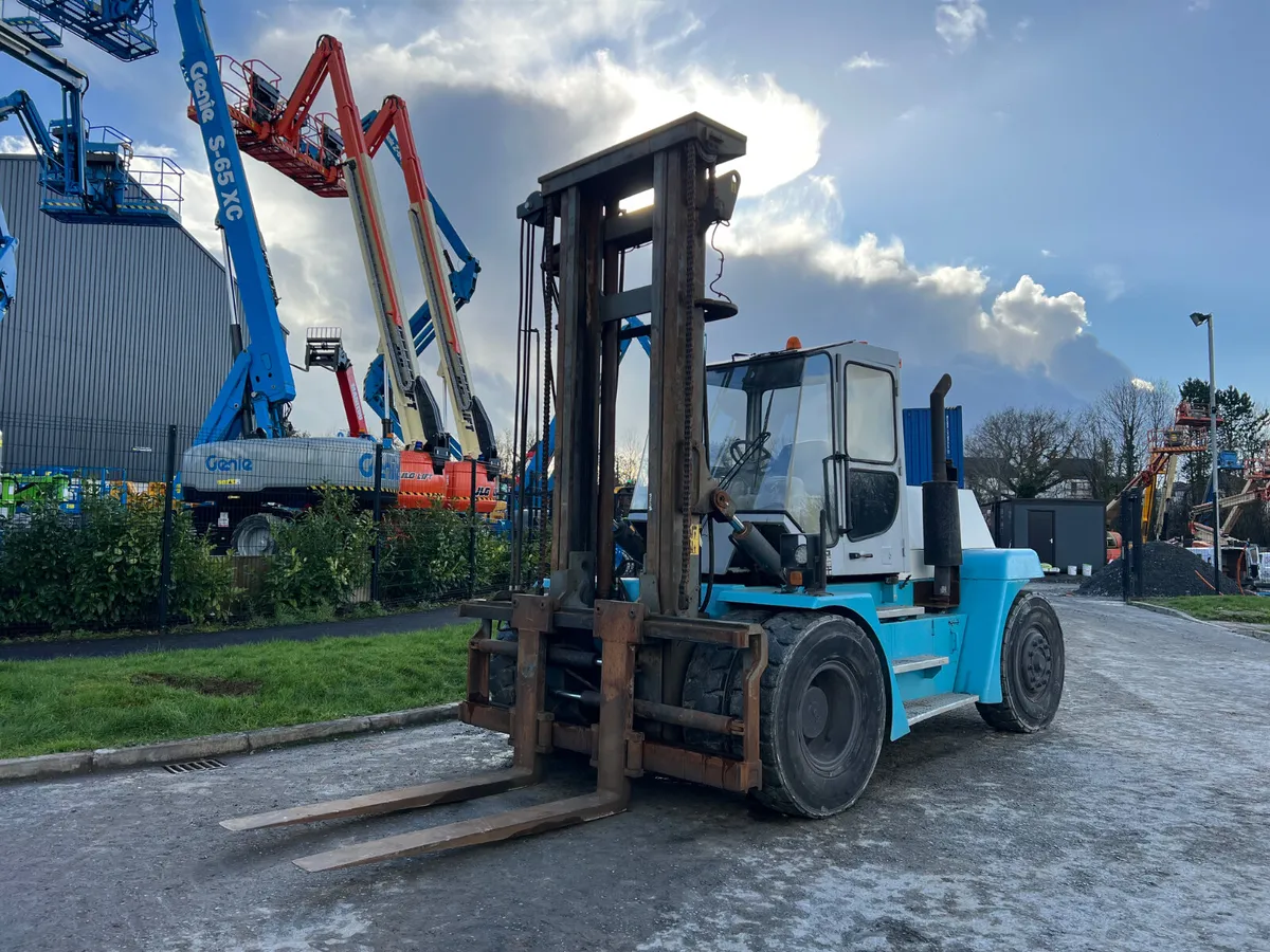 SMV 10 Ton Forklift - Image 1