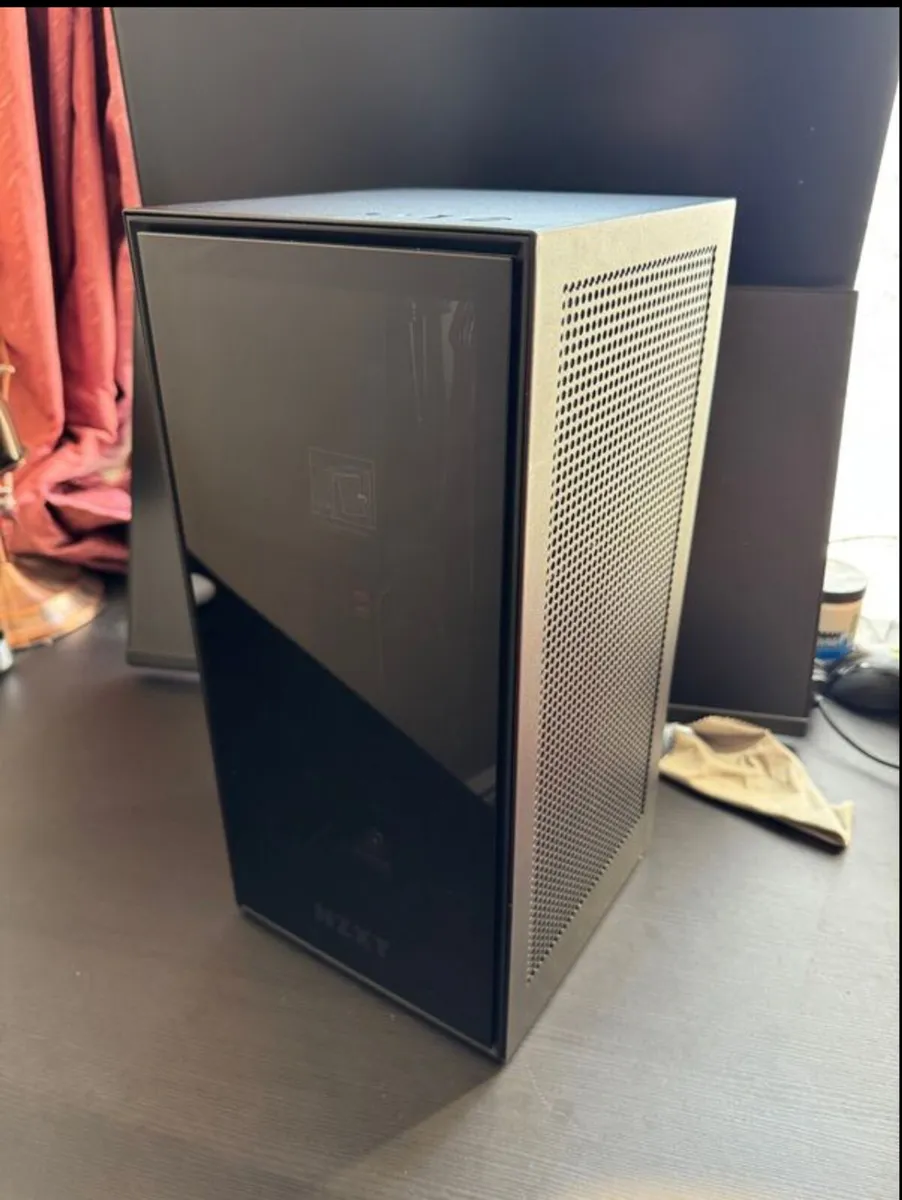 Compact Gaming PC - Image 1