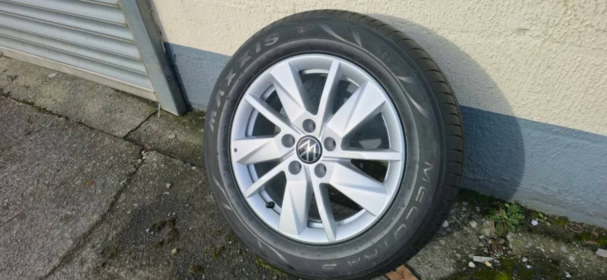 VW CADDY GENUINE ALLOYS WITH TYRES. - Image 1