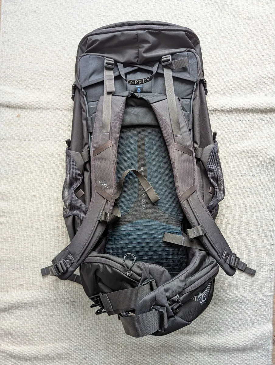 Osprey Volt 45 Men's Hiking Backpack - Image 2