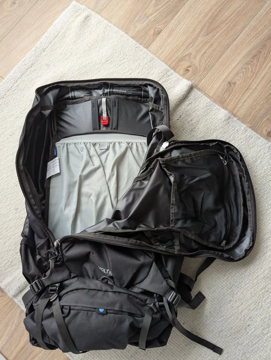 Osprey Volt 45 Men's Hiking Backpack - Image 3