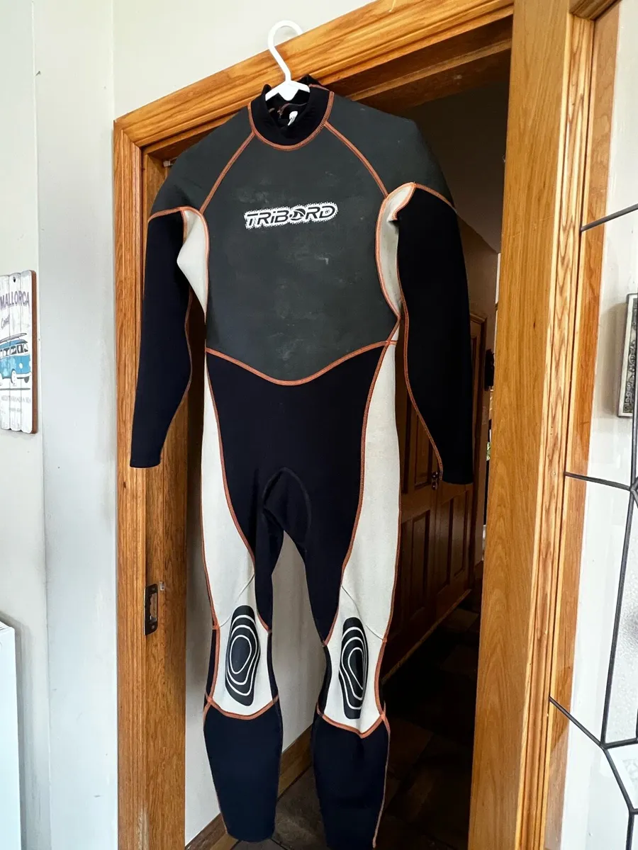 Wetsuit Size 42