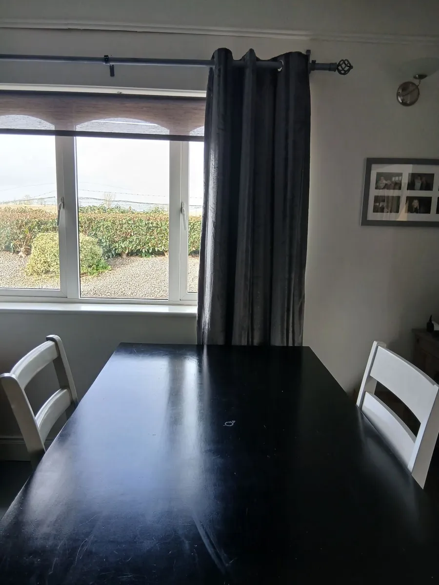 Dining room table - Image 2