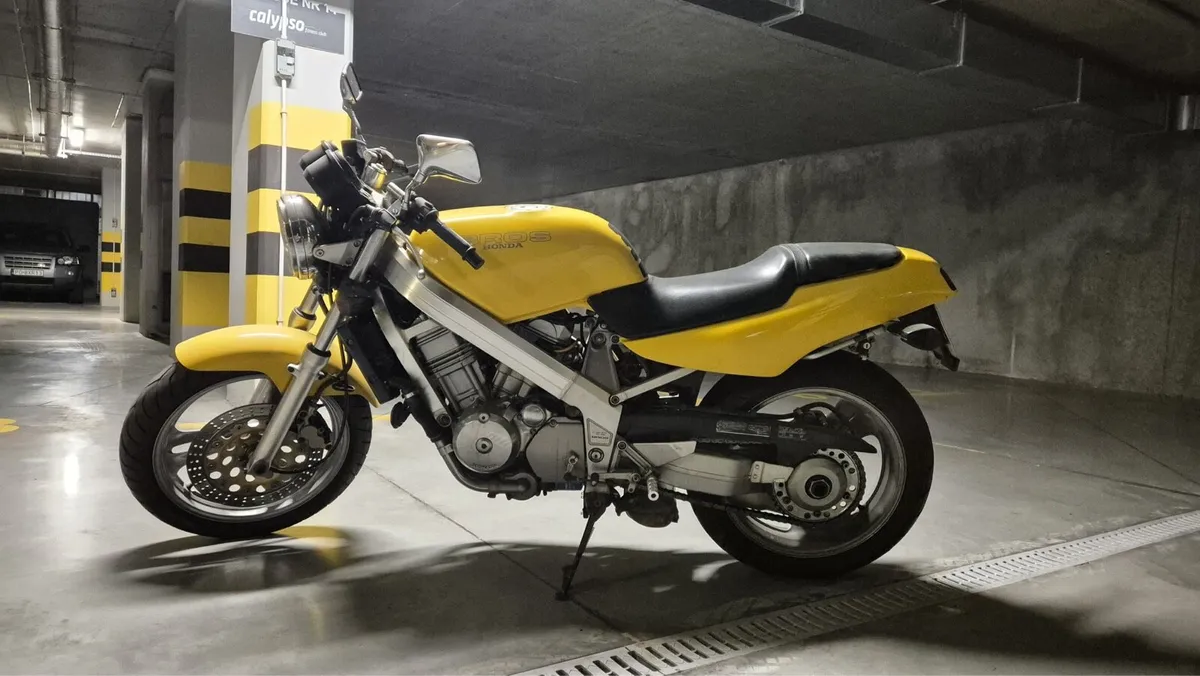 Honda Bross 650 - Image 1