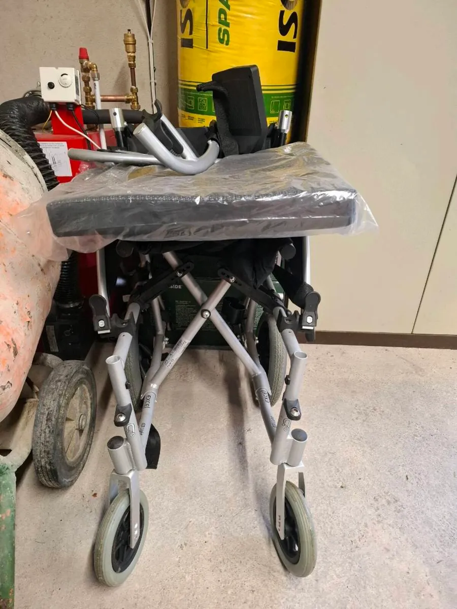 Excel G3 transit wheelchair - Image 4