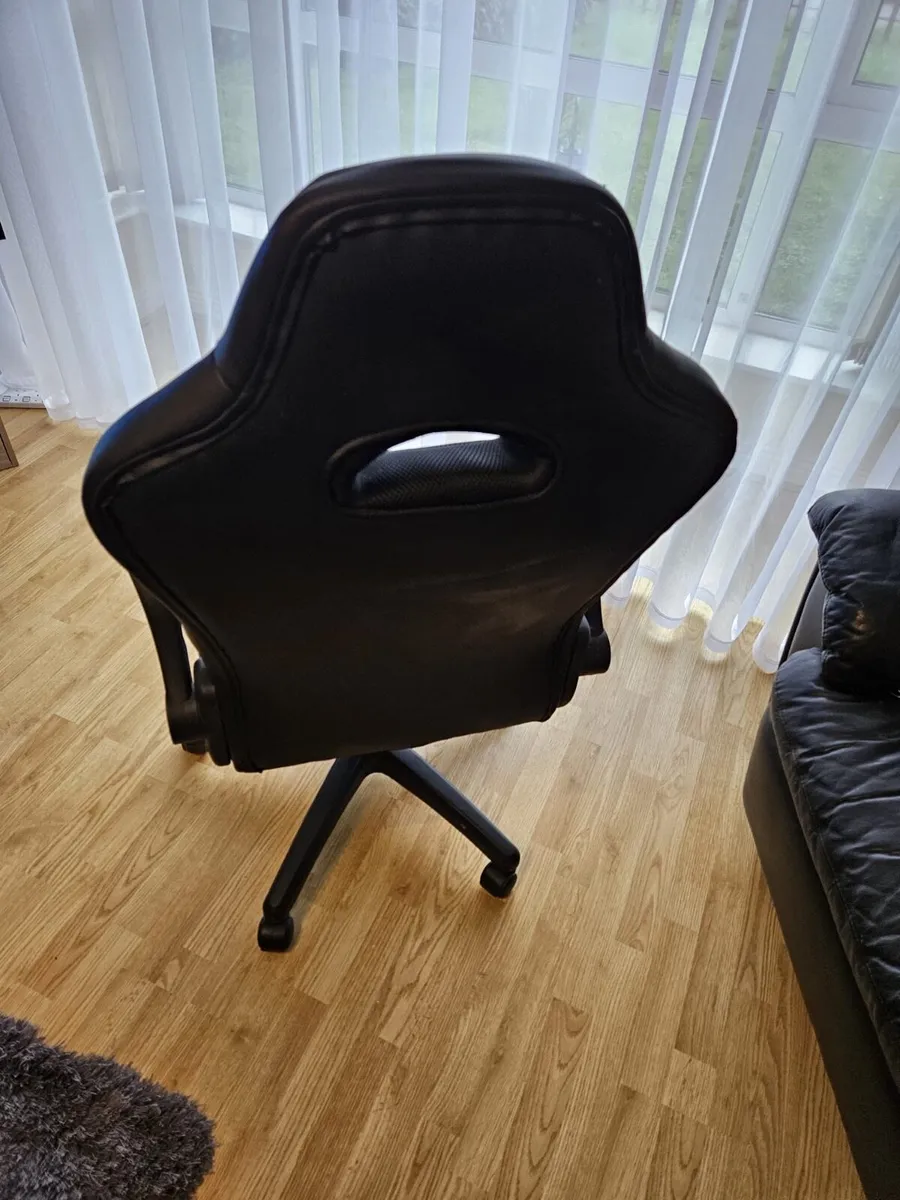Office chair- pristine condition - Image 3