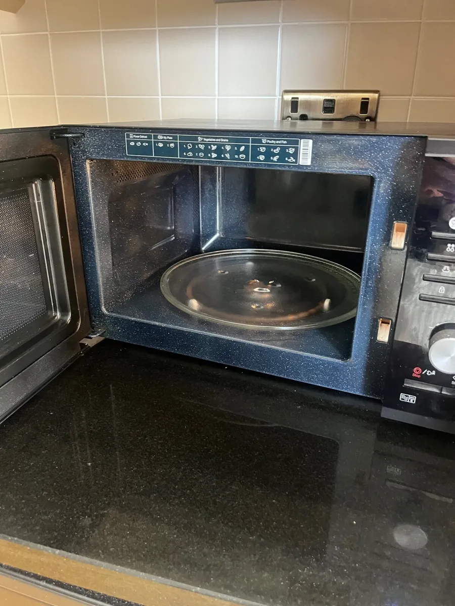 Samsung Microwave - Image 2