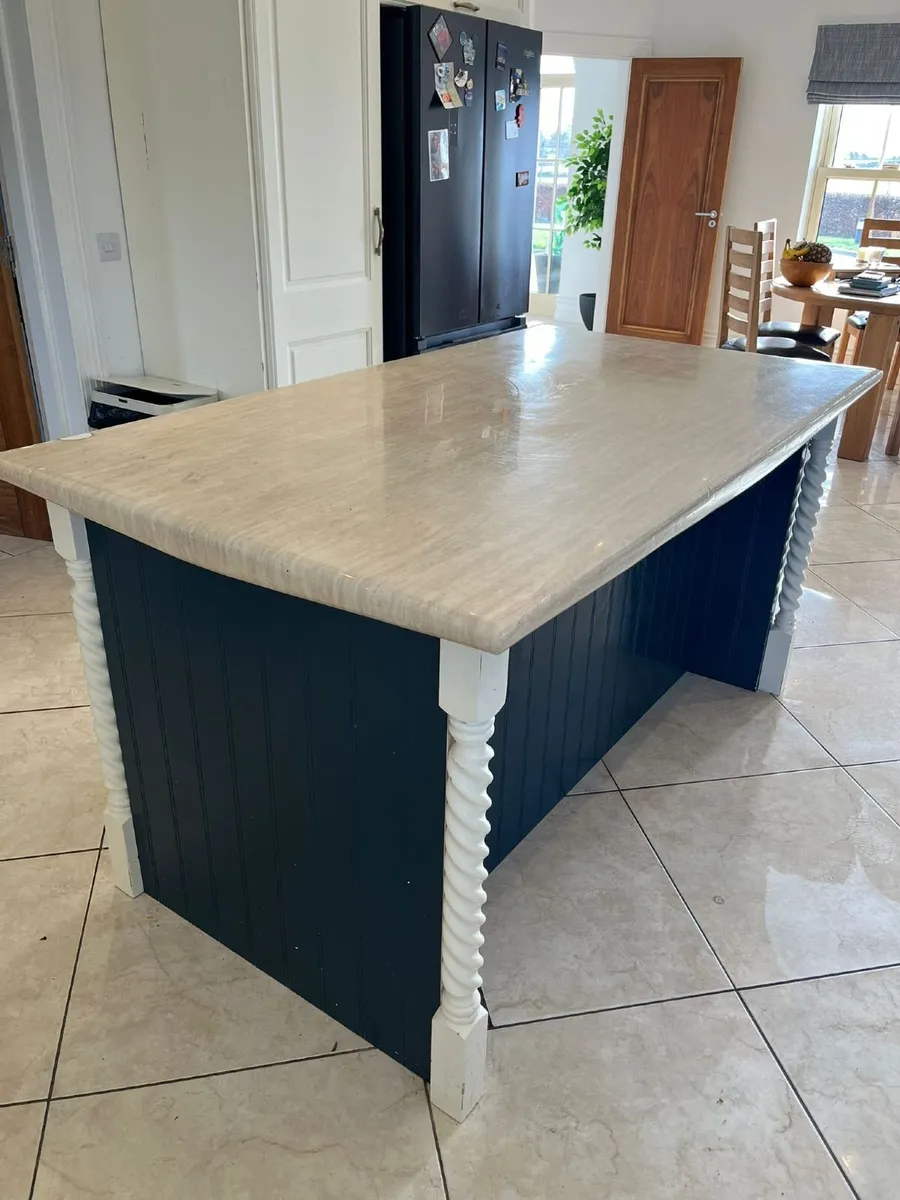 Kitchen Island - Image 3