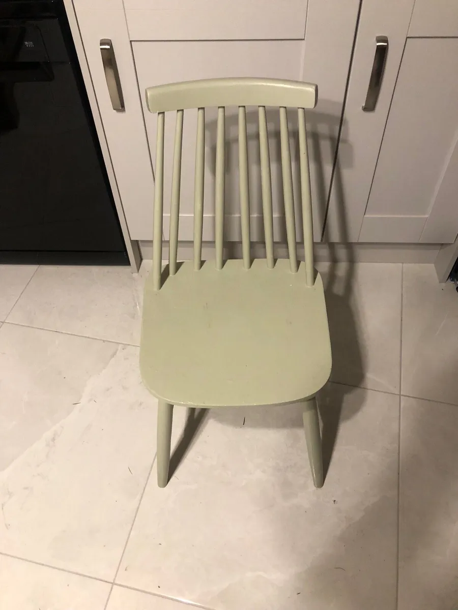 Kitchen table - Image 1