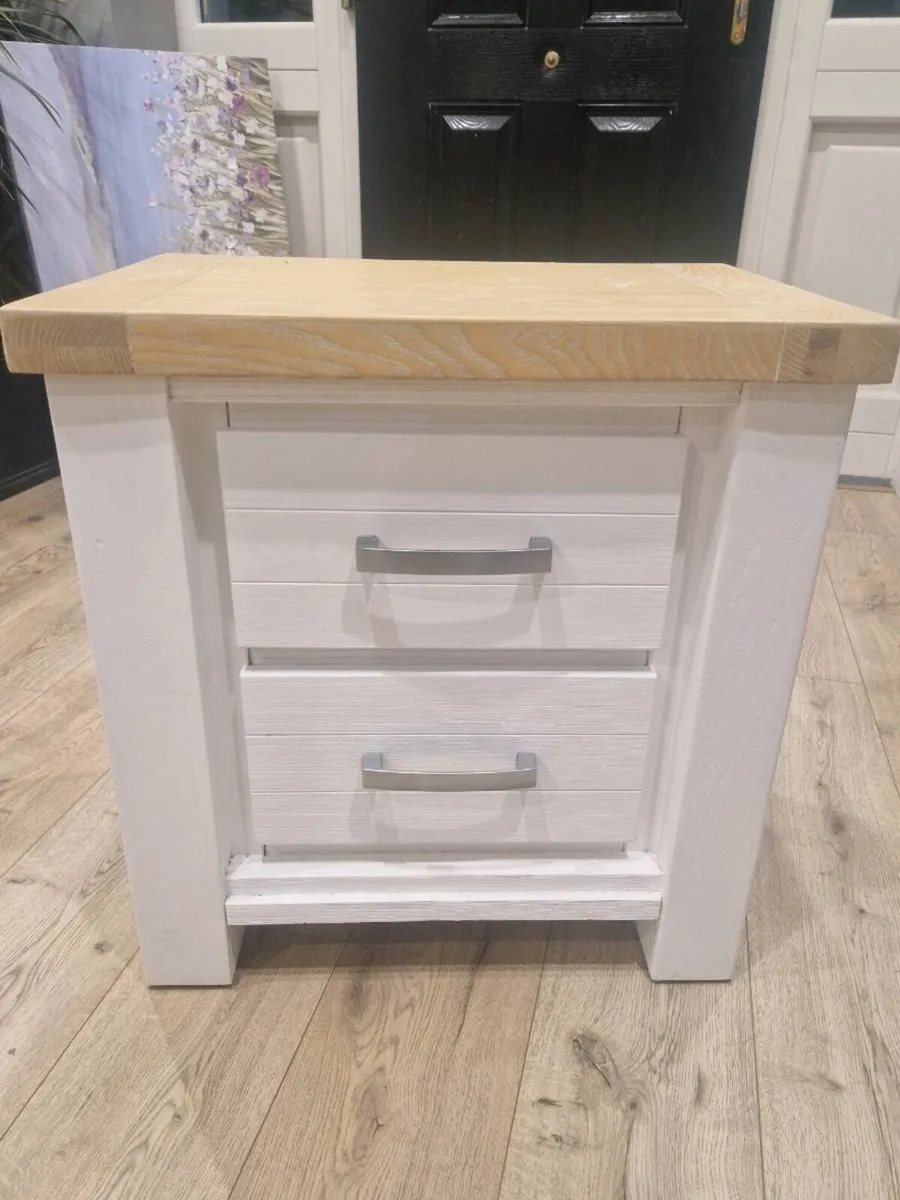 King size bed - Image 4