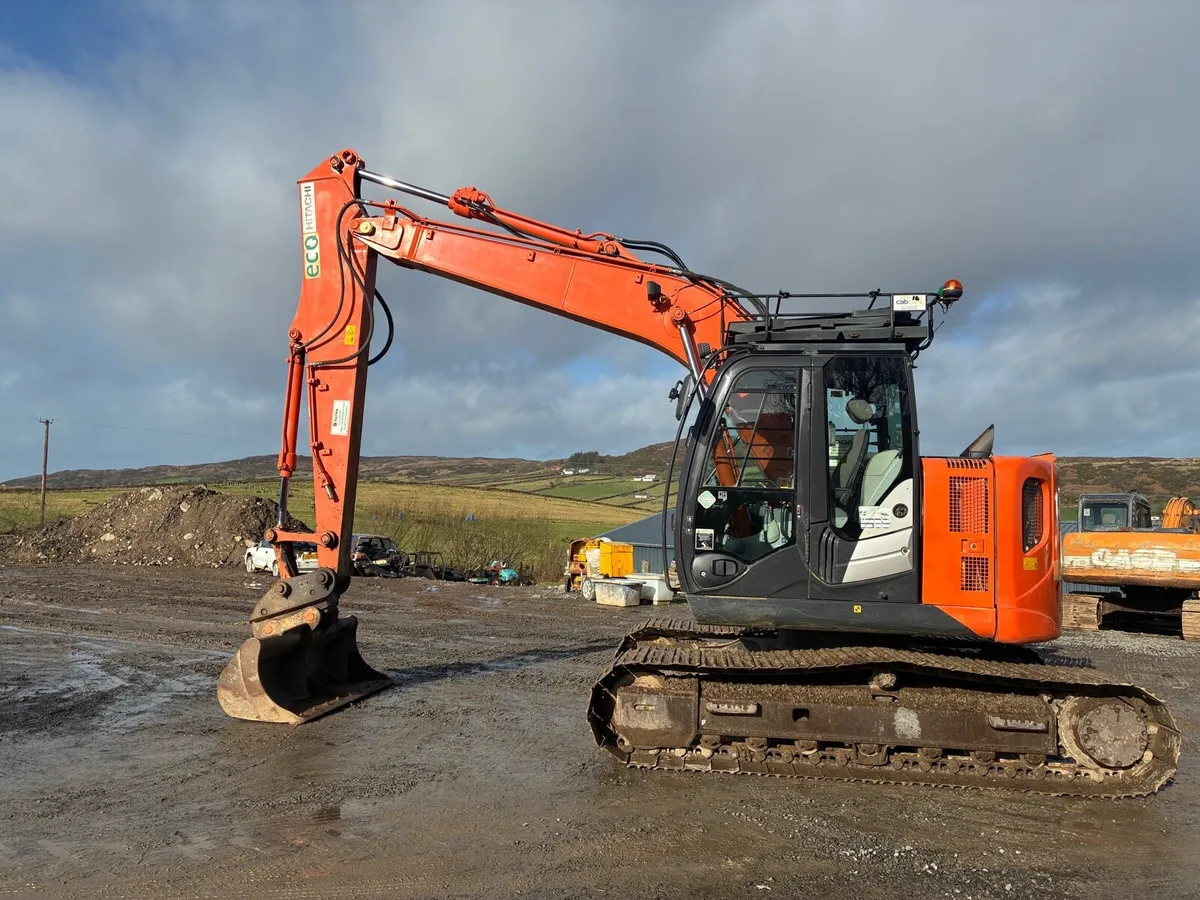 Hitachi zx135-5 - Image 1