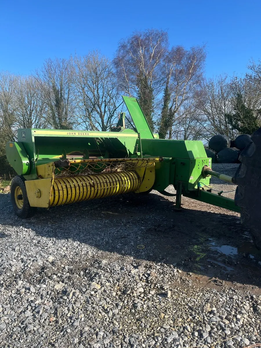 Johndeer square baler - Image 2