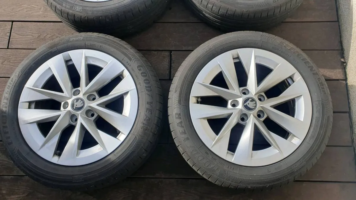 17" Skoda Alloy set with new tyres - Image 3