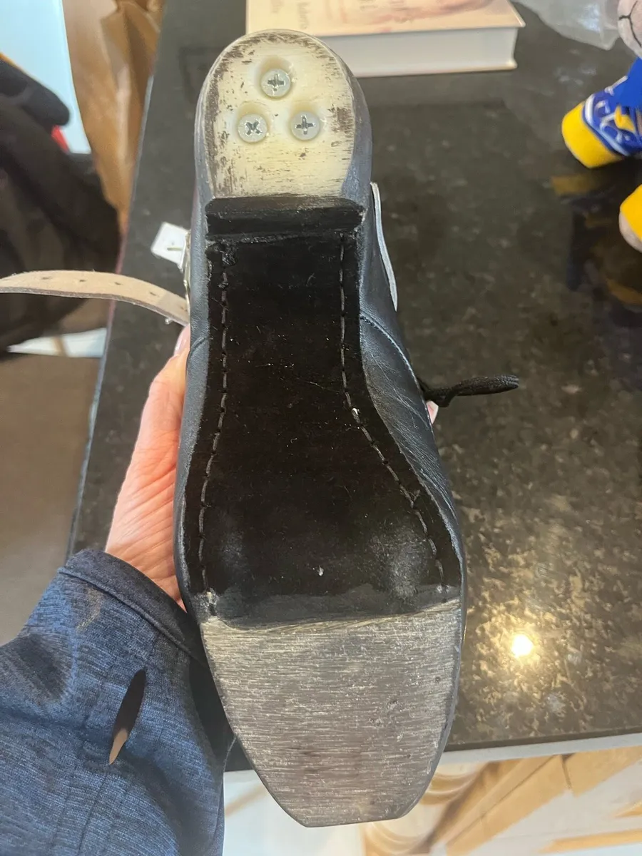 Fay’s Shies by Gavin - Image 4