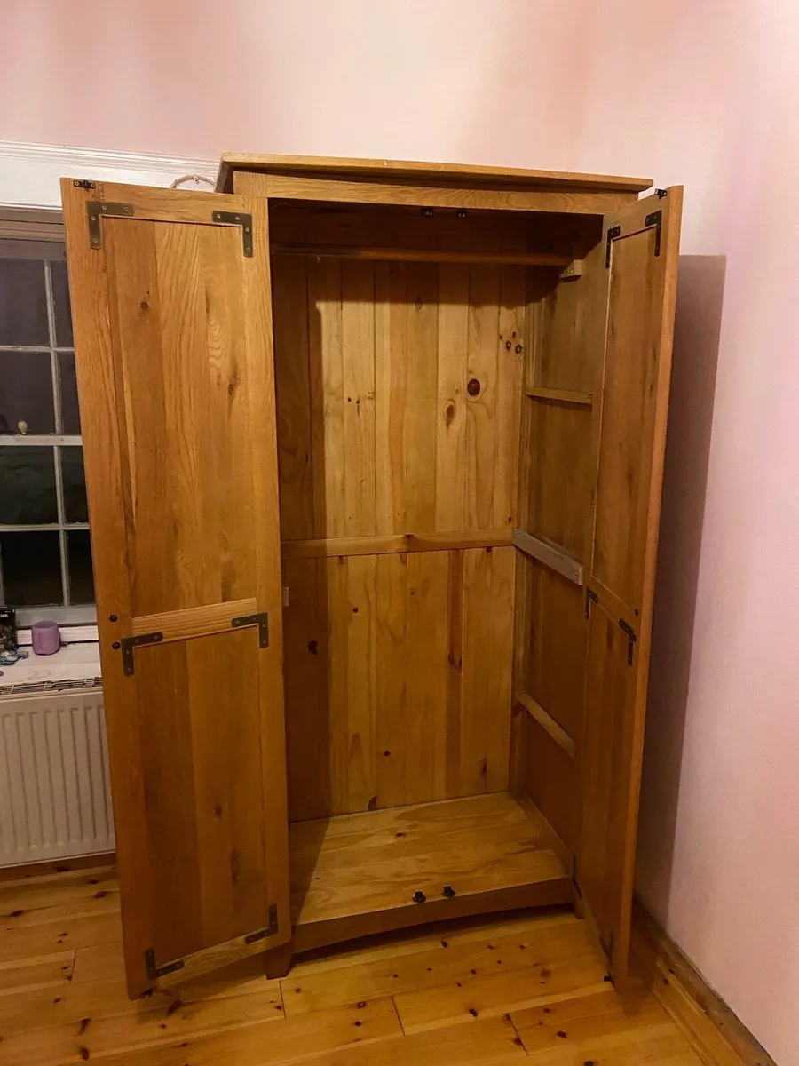 Oak wardrobe - Image 2