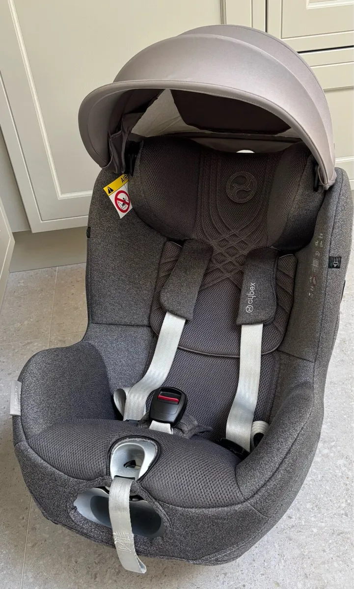 Cybex Sirona T I-Size car seat & isofix base - Image 1