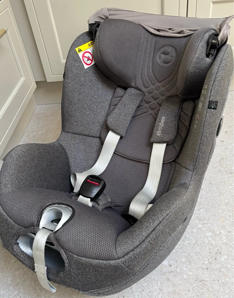 Cybex Sirona T I-Size car seat & isofix base - Image 2