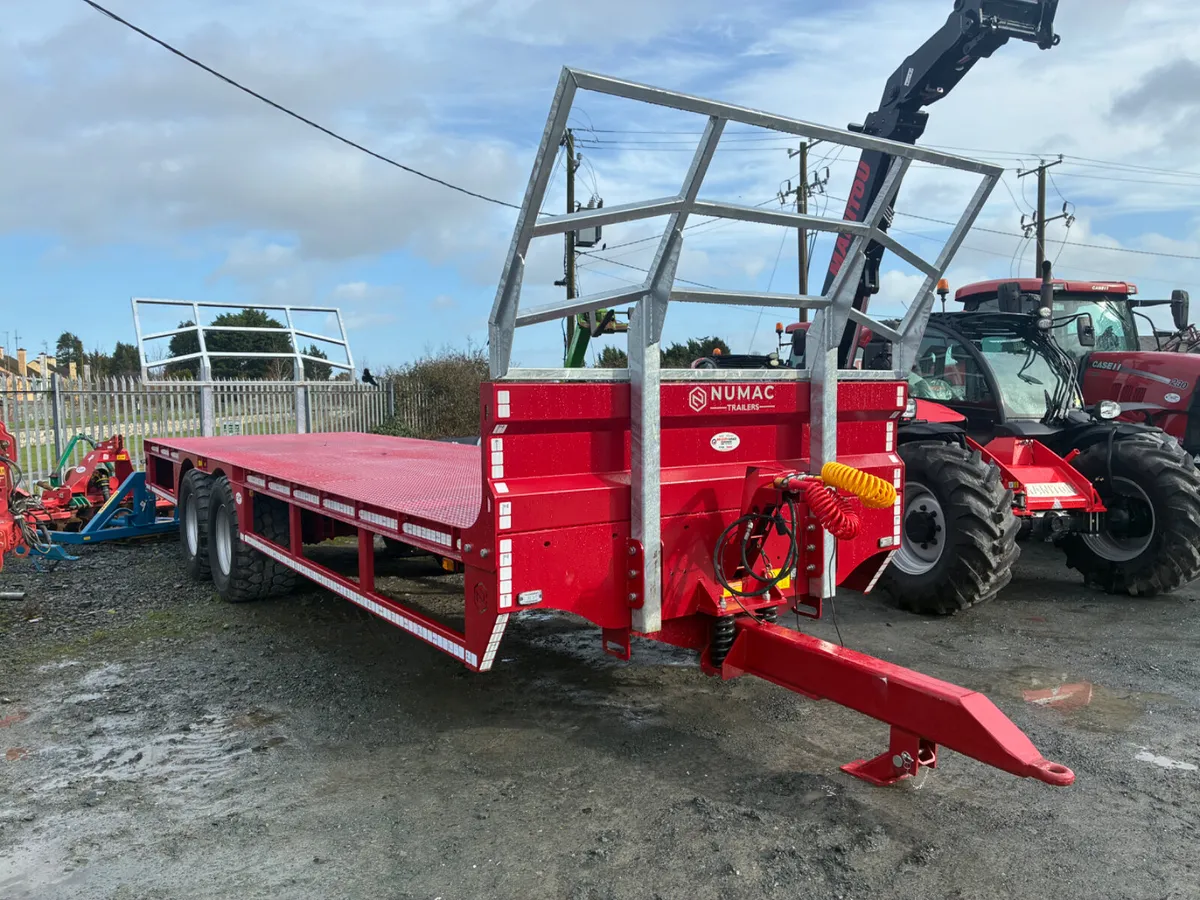 Numac 28ft bale trailer - Image 1