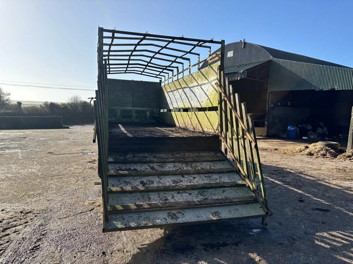 Cattle trailer - Image 3