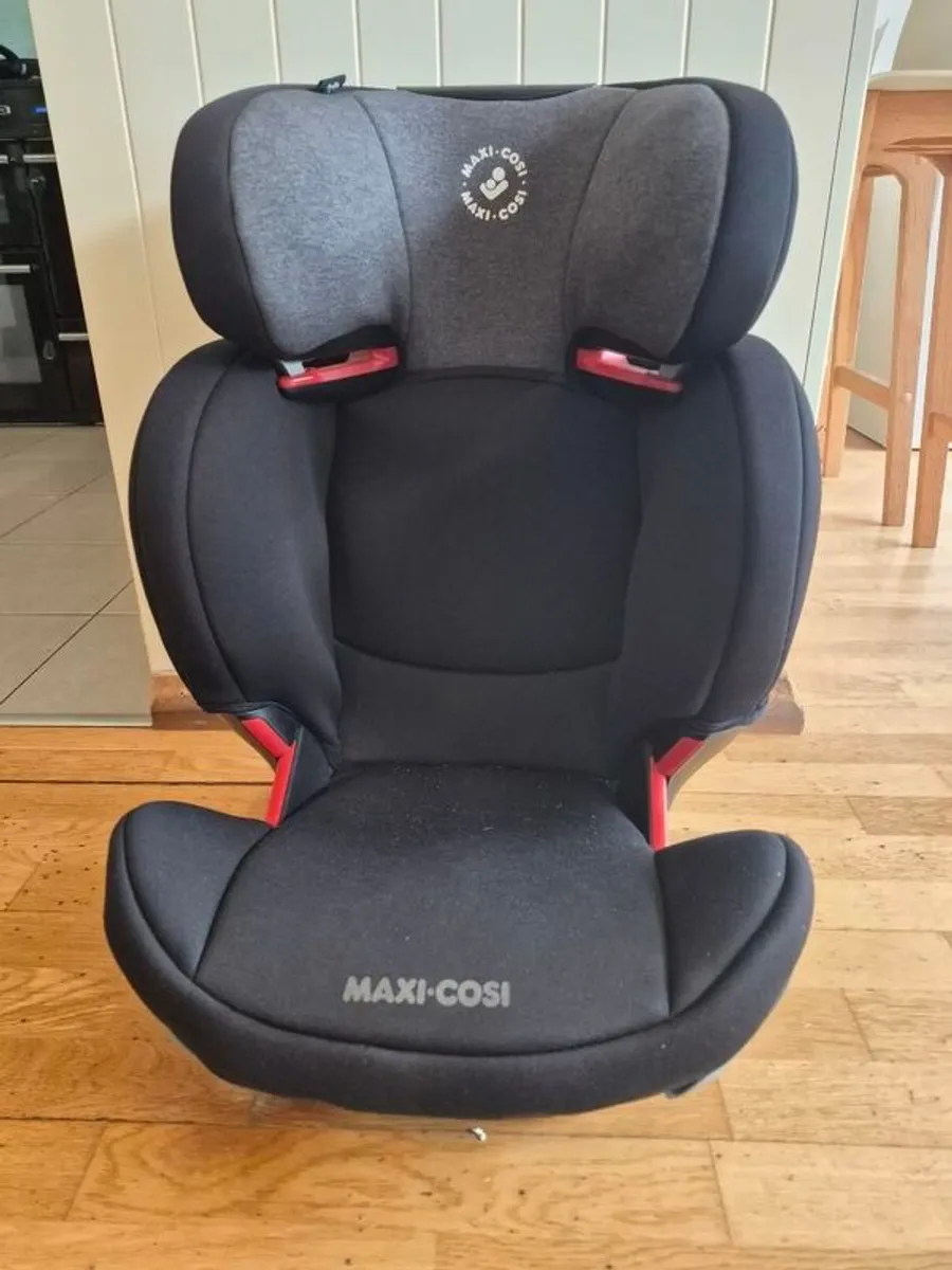 Maxi-Cosi RodiFix AirProtect Car Seat - Image 1