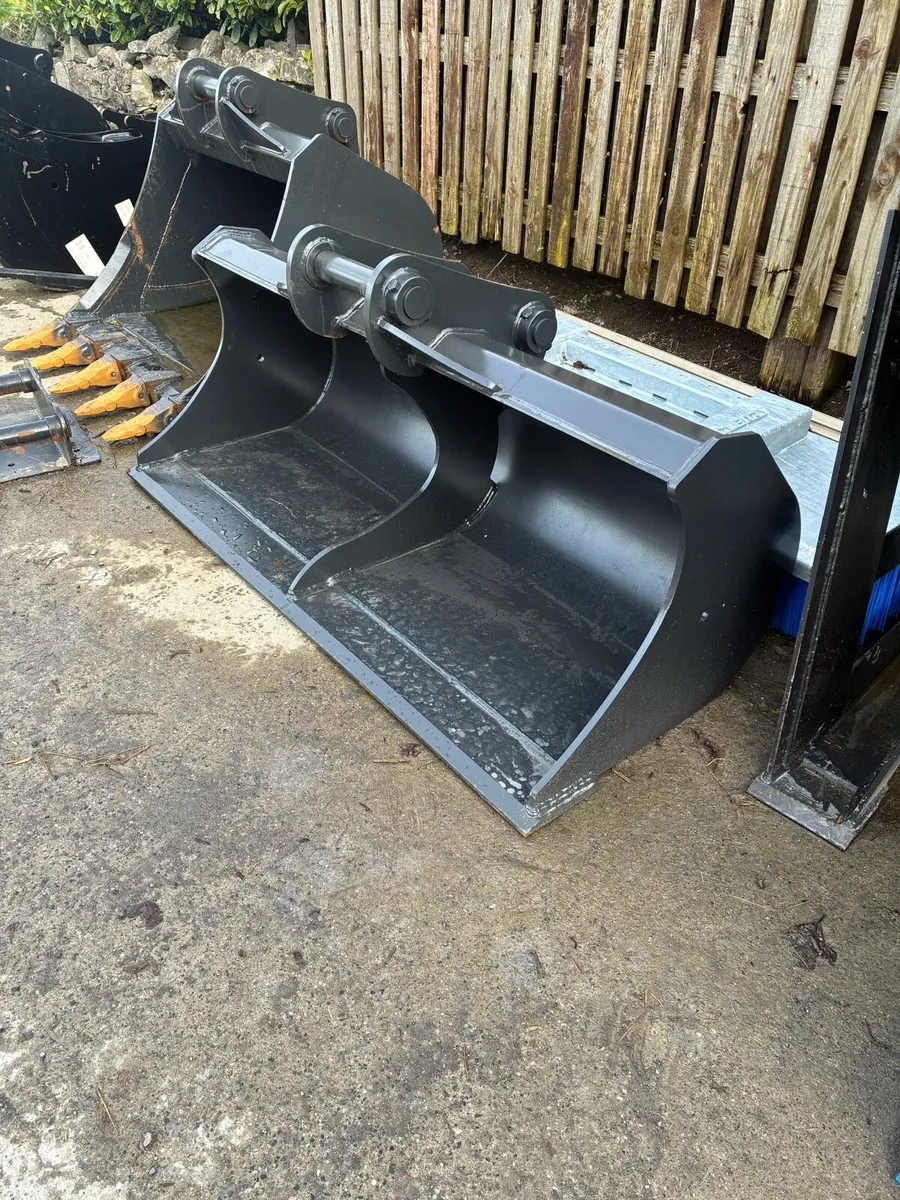 6ft heavy duty grading bucket - Image 1