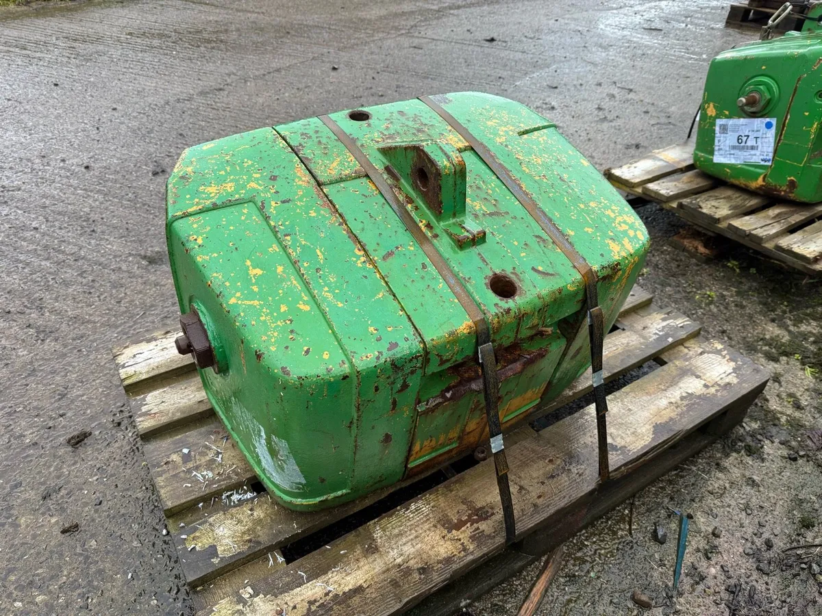 John Deere Big Pack Weight 900kg - Image 1