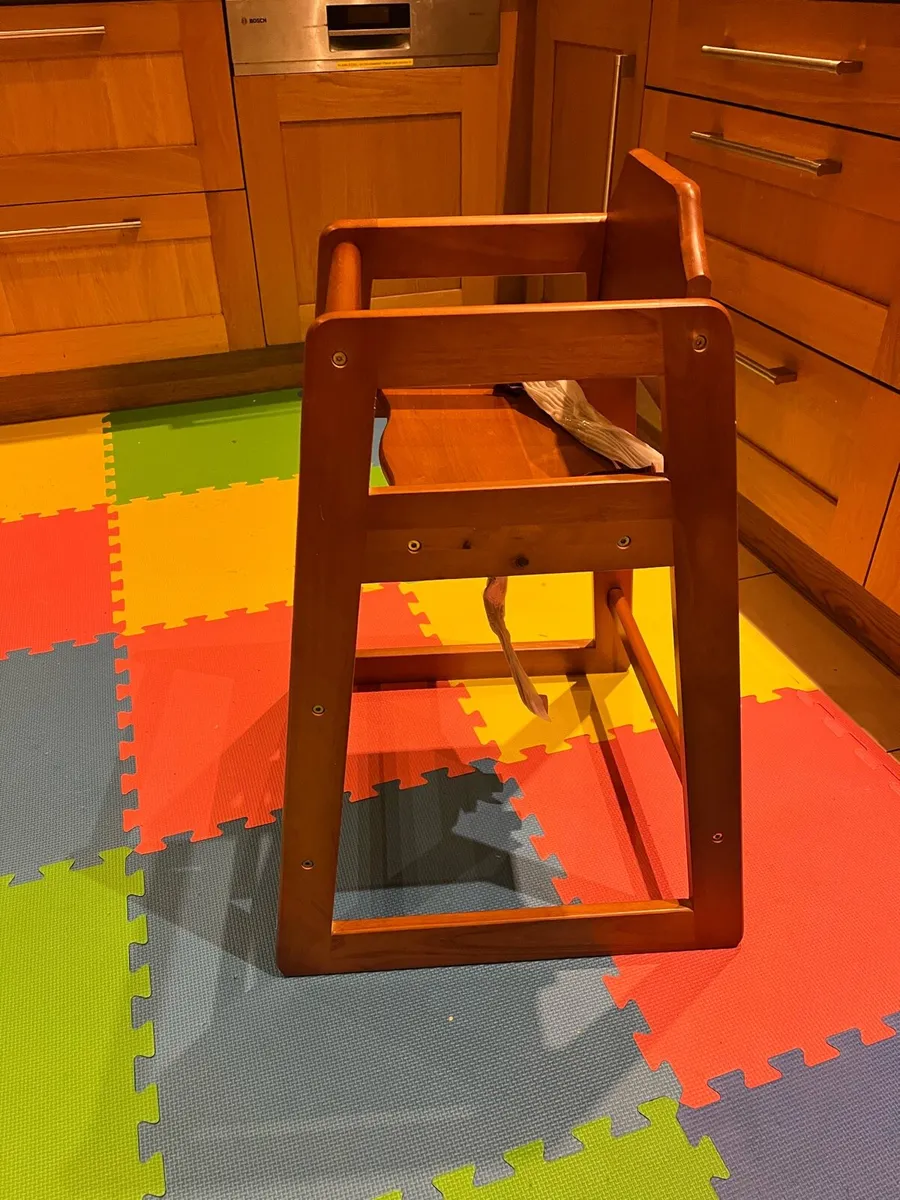 High chair - Image 2