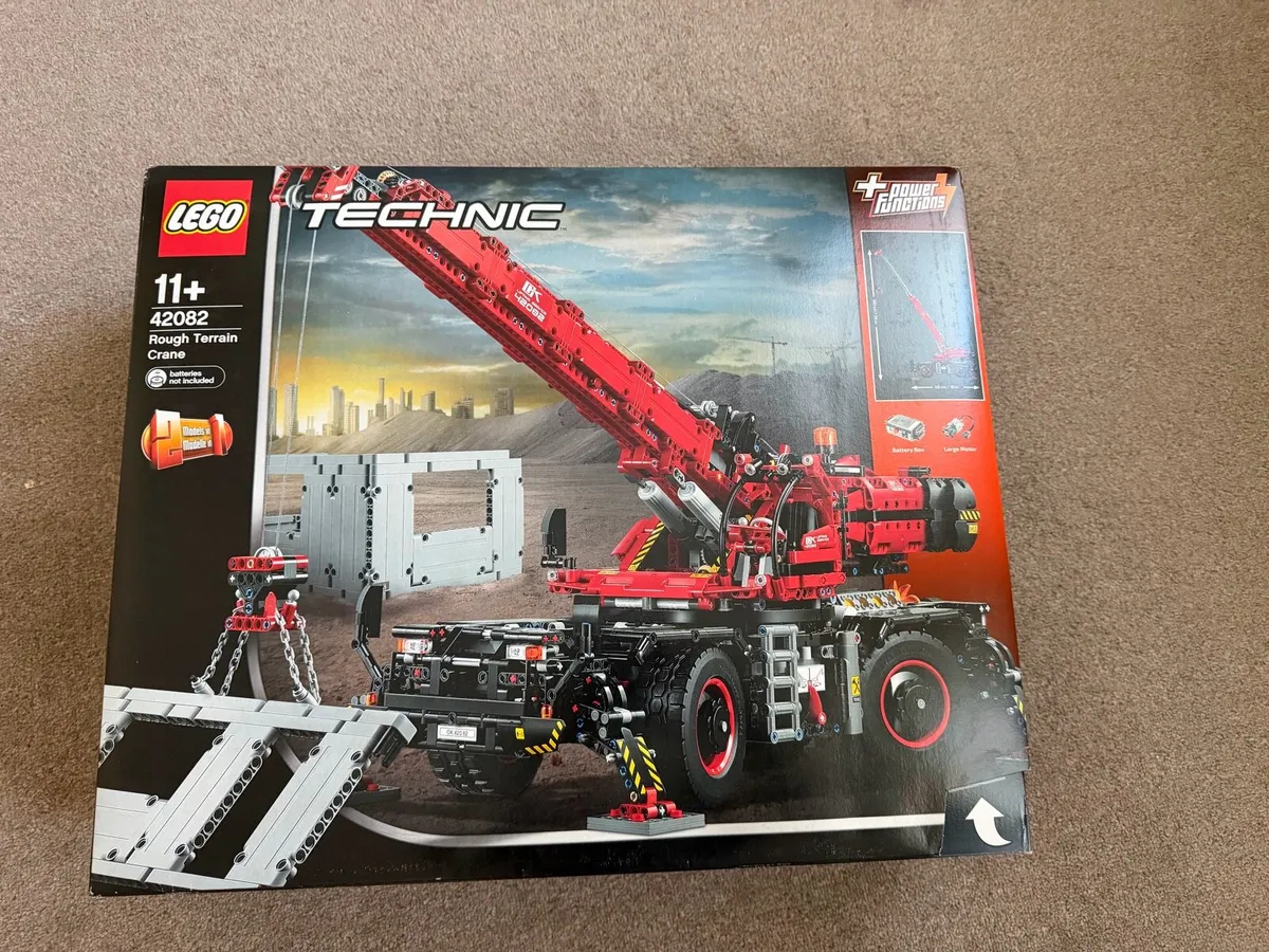 Lego Rough Terrain Crane - Image 1