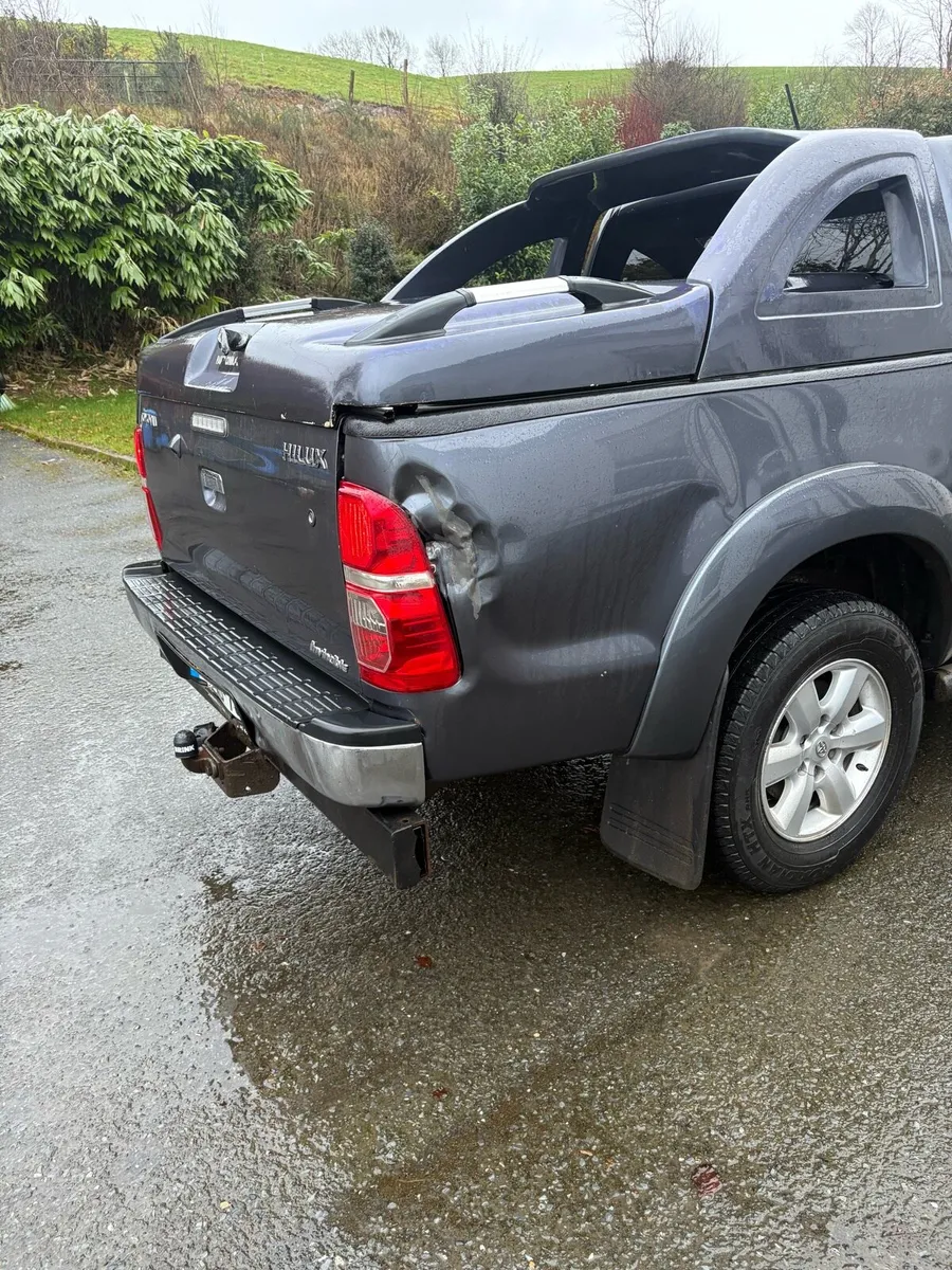 Toyota Hilux commercial - Image 3