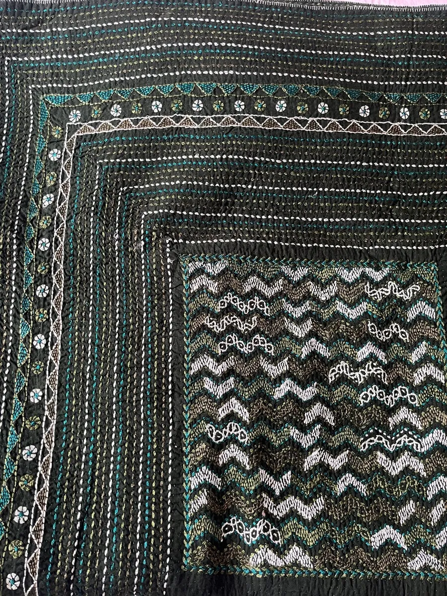 Hand embroidered Nakshi Kantha quilt - Image 3