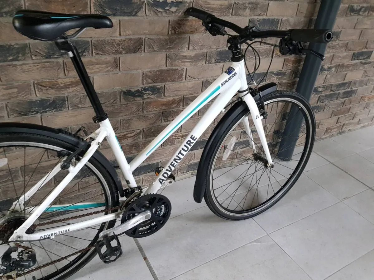 Ladies hybrid bike - Image 4