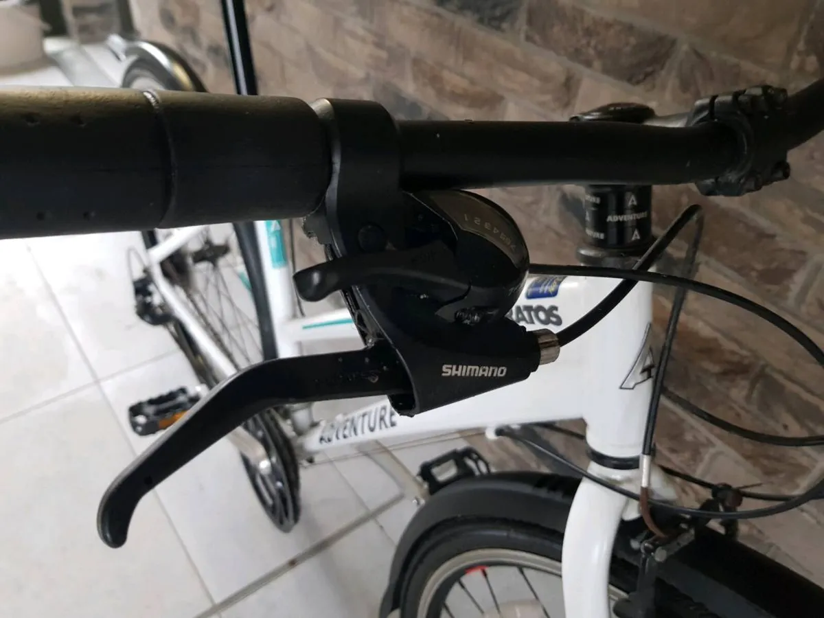 Ladies hybrid bike - Image 2