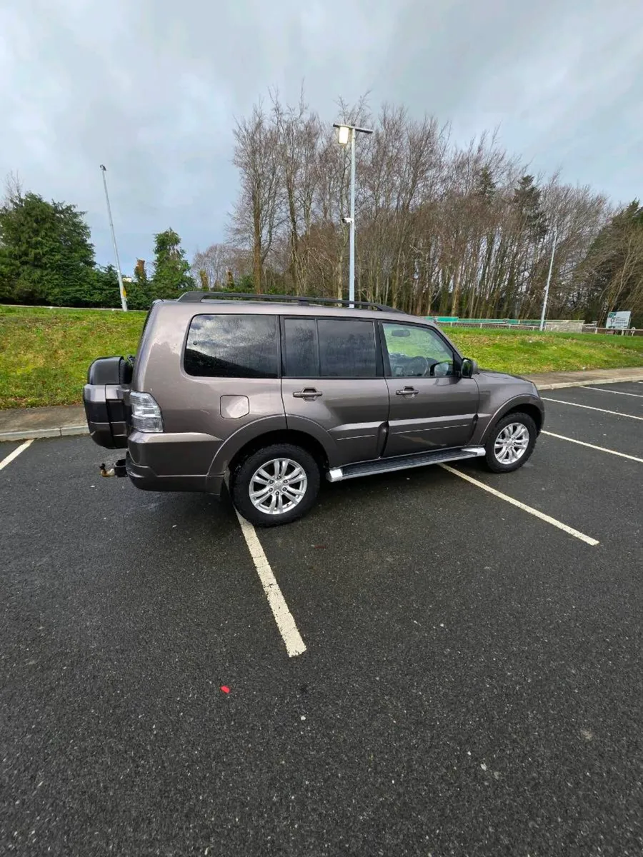 Mitsubishi pajero - Image 1