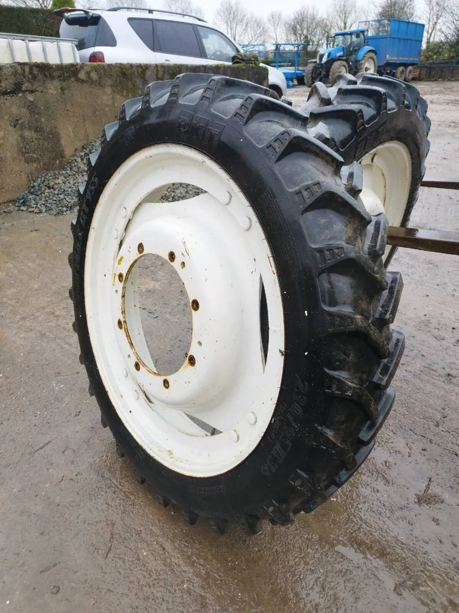 Rowcrop tyres to suit nh - Image 2