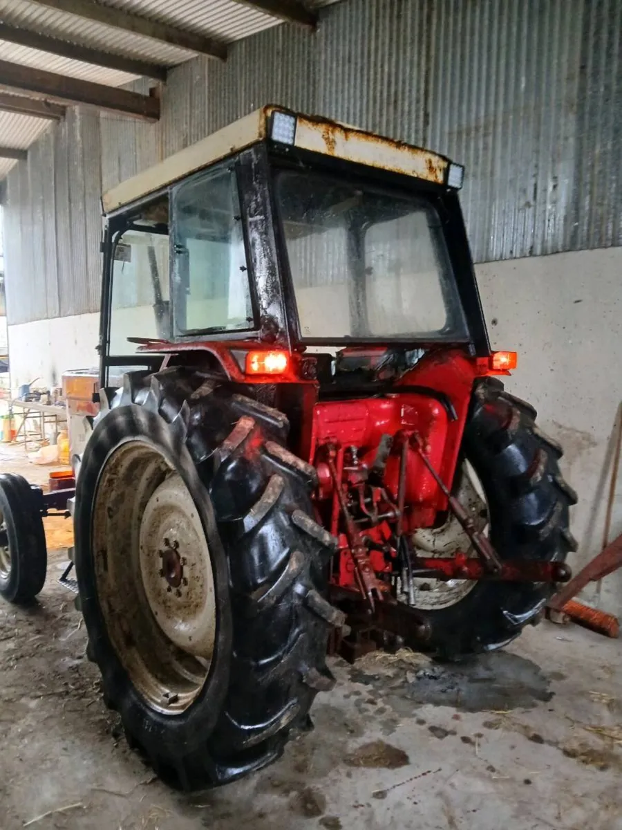 International 784 - Image 4