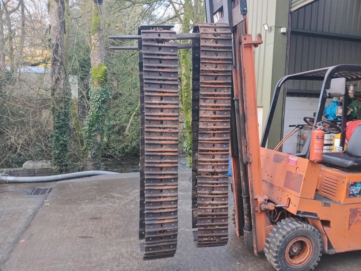 hitachi/kubota etc. steel rubber tracks - Image 1