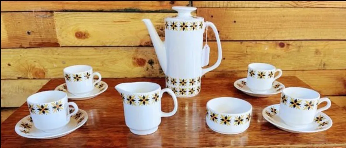 Arklow Pottery - Image 1