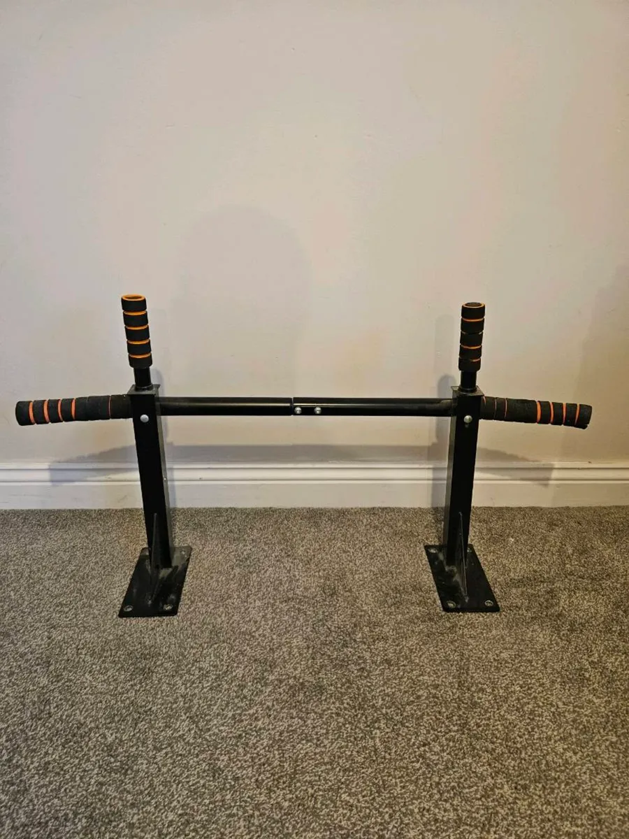Pull up bar - Image 2