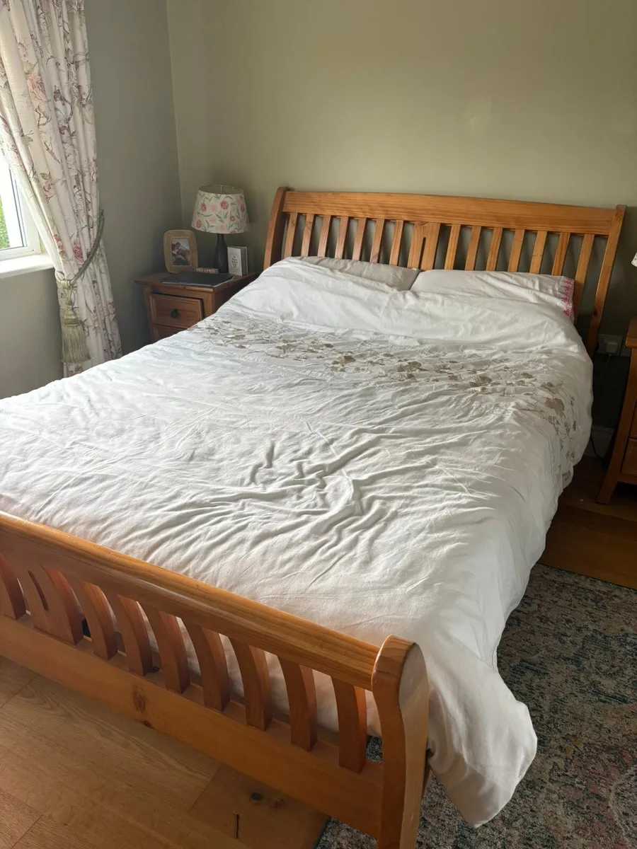 Bedroom furniture - Image 1