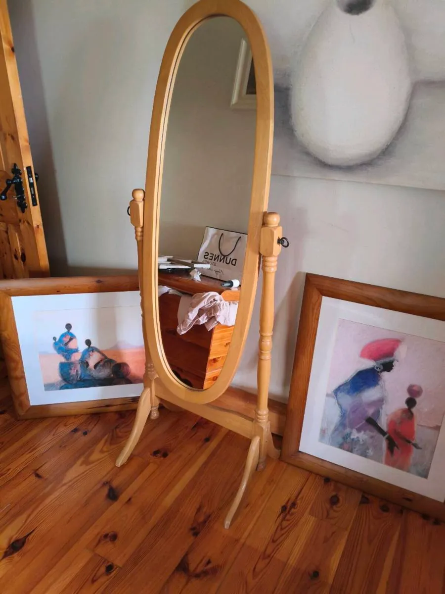 All together if possible 50 Euro - Image 2