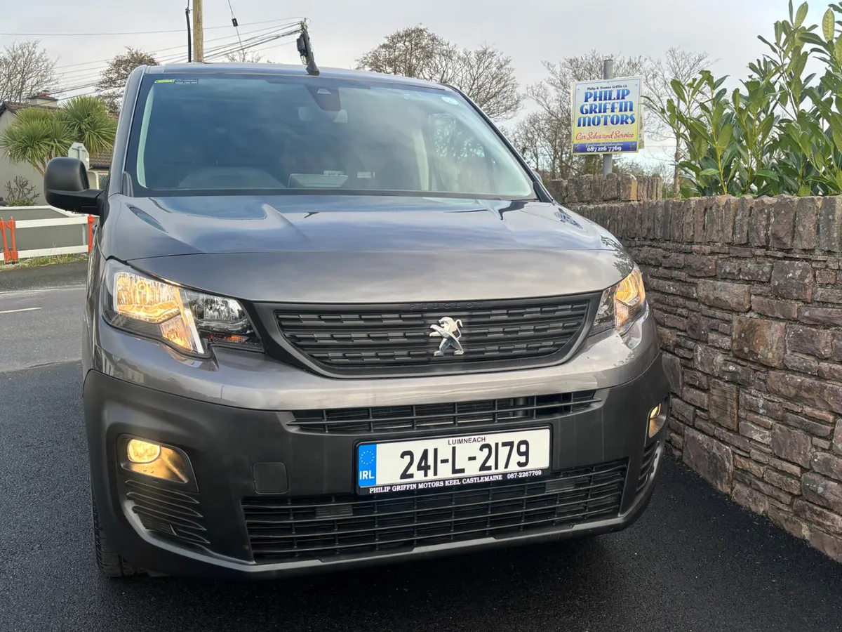 Peugeot Partner Automatic High spec  only 53000km - Image 2